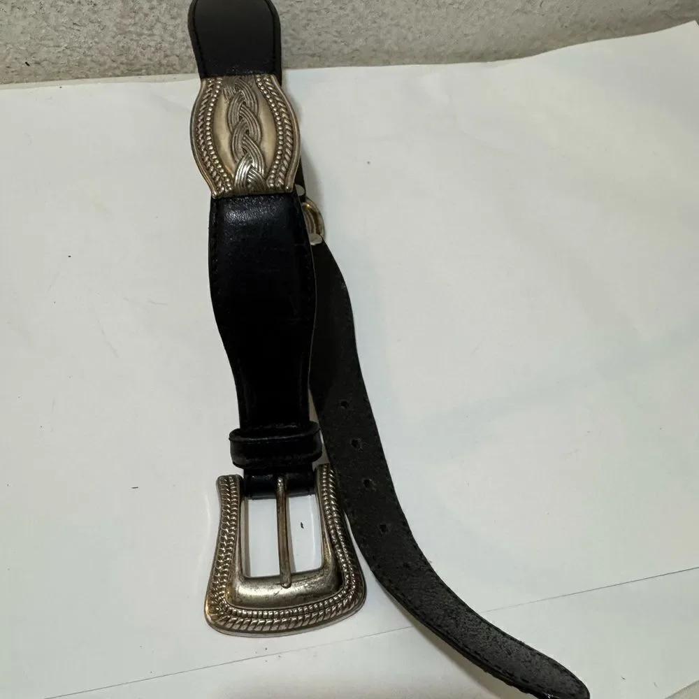 Fossil silver toned metal links leather  women's belt 34” Black Leather Size S